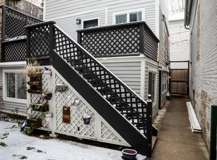 226 W Saint Paul Ave, Chicago, IL 60614