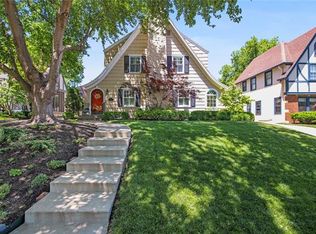 624 Romany Rd, Kansas City, MO 64113