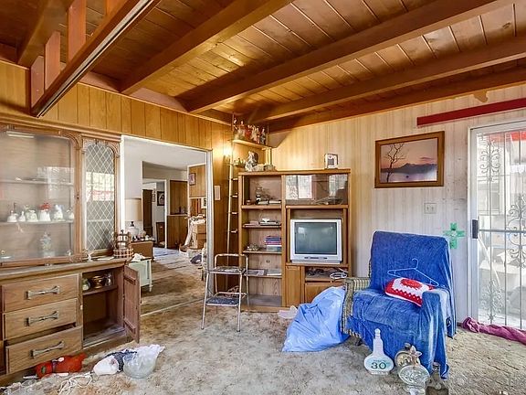 3rd image of 6458 Hayward Way