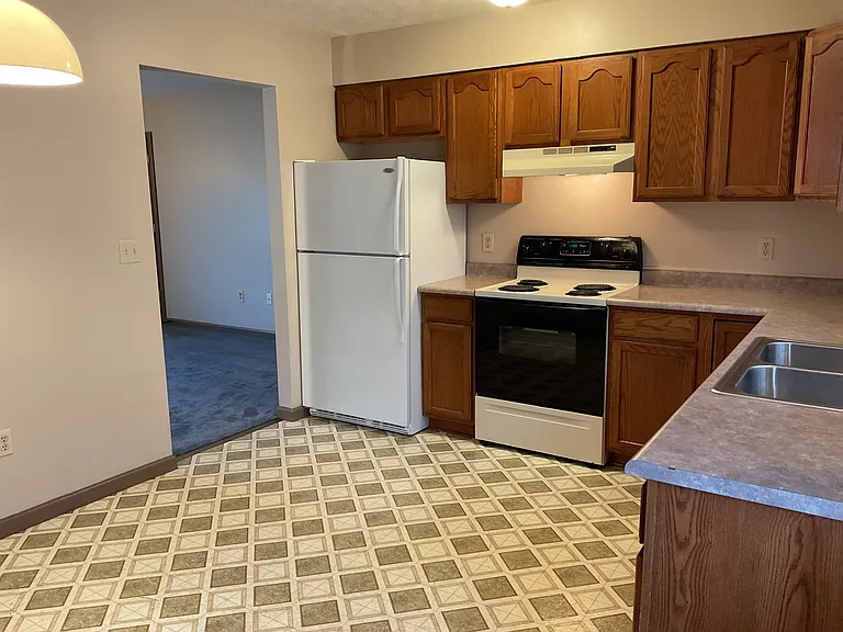 292 Summit St — Photo 6