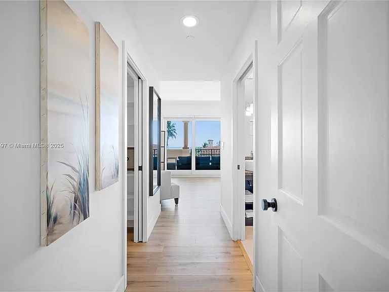 19234 Fisher Island Dr #19234 — Photo 19