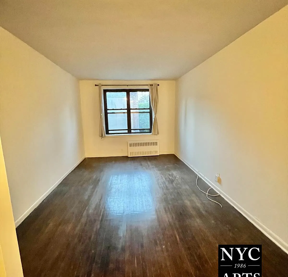 1450 2nd Avenue — Photo 1