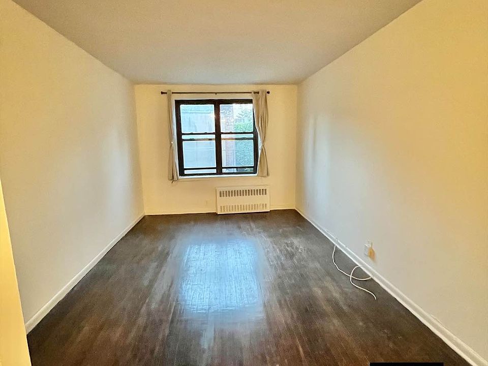1st image of 1450 2nd Ave APT 4A
