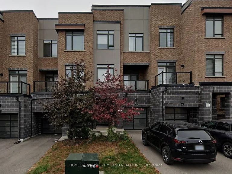 77 Glenngarry Cres — Photo 1