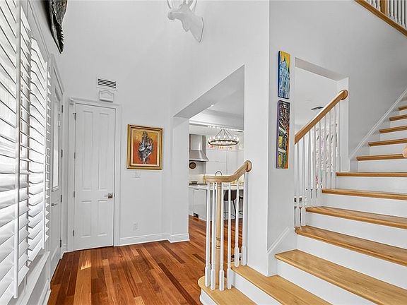 3rd image of 411 Focis St