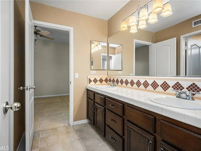 934 N Big Sky Ln — Photo 44