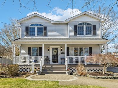 9 Pinehurst Road, Farmingdale, NY, 11735