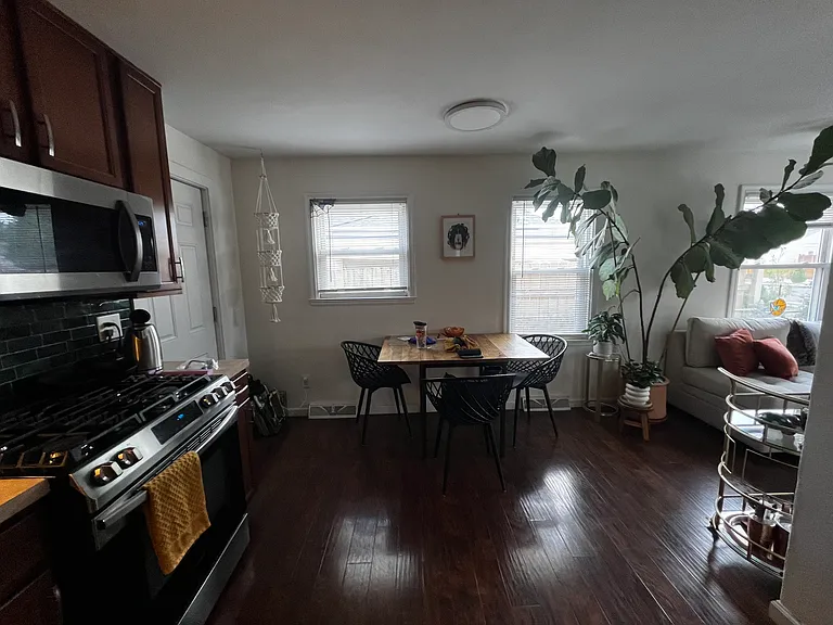 990 Julian St — Photo 16