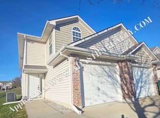 917 SW Imperial Ln, Blue Springs, MO 64064