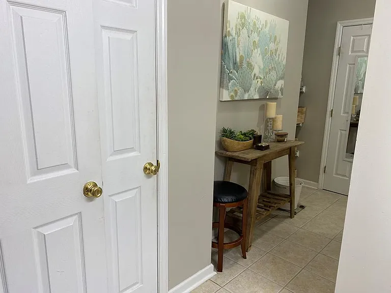 306 Hogan Way — Photo 6
