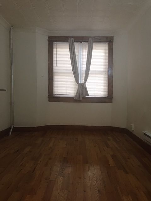 1st image of 733 6th Ave Bsmt 1