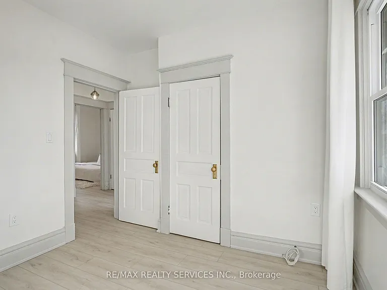 39 Fielden Ave — Photo 19