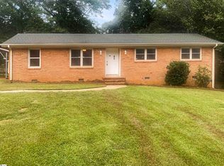 175 Coldstream Dr, Boiling Springs, SC 29316