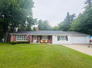3104 Sherman Park Dr, Sault Sainte Marie, MI 49783