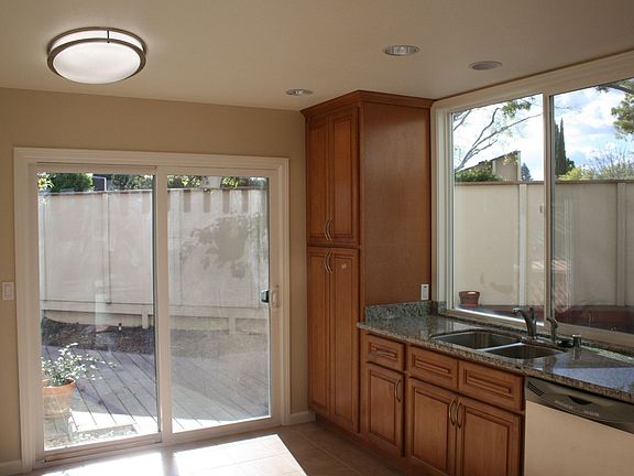 3rd image of 1414 Yukon Dr