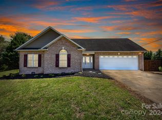 5066 Grain Ct, Conover, NC 28613