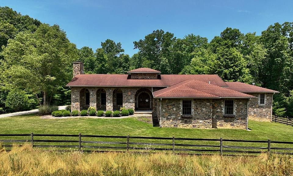 1st image of 812 Old Eccles Rd