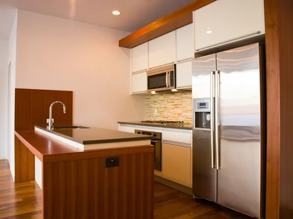 127-129 Meserole Street image 1 of 5