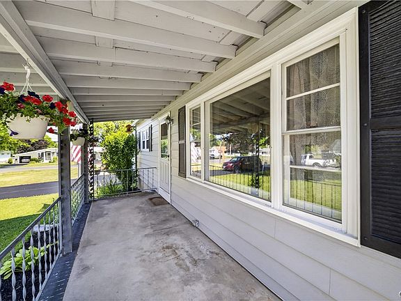 3rd image of 101 Terrace Dr