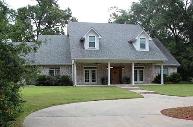 1st image of 1501 Woodland Dr