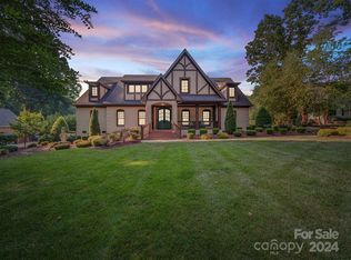 1709 Clubview Cir, Gastonia, NC 28056
