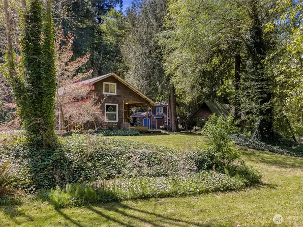 400 N Finch Creek Road, Hoodsport, WA 98548