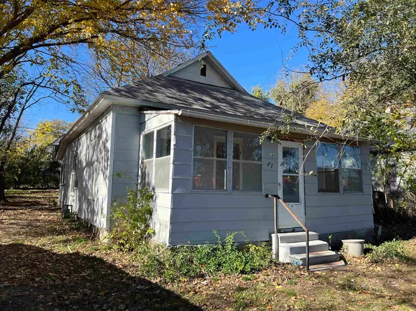 827 S East St #S, Arkansas City, KS 67005