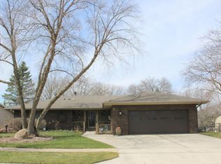 2203 Telemark Ln NW, Rochester, MN 55901
