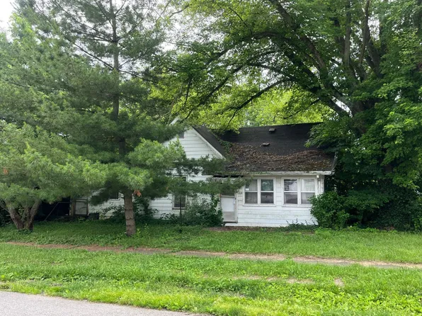 168 W Wayne St, Spencer, IN 47460