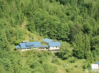 554 Briarwood Ln, Brinnon, WA 98320