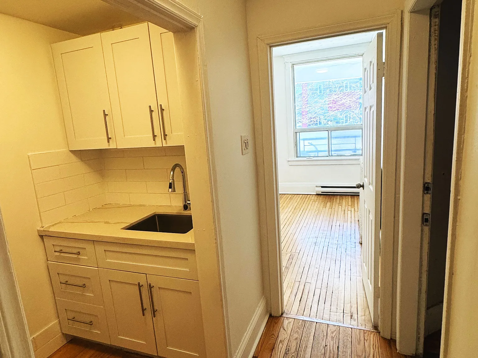 3 bed, $2,950 — Photo 2