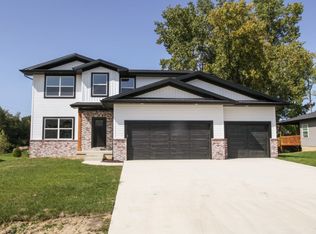 202 Eldon Dr, Downs, IL 61736