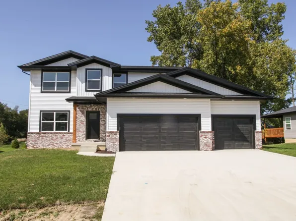 202 Eldon Dr, Downs, IL 61736