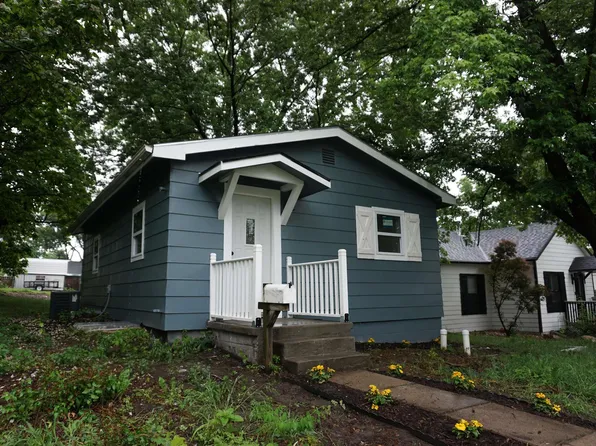 408 Spruce St, Wamego, KS 66547