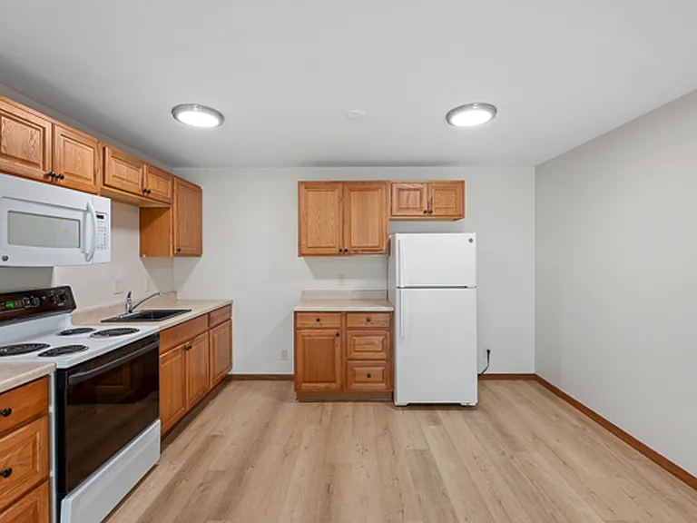 Aloha House Apartments — Photo 4