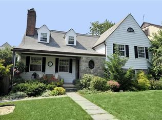 10 Dimitri Pl, Larchmont, NY 10538