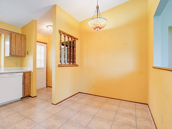 3rd image of 290 Pleasure Creek Dr NE