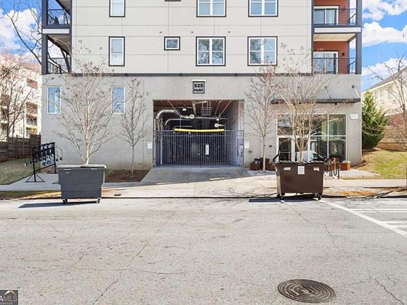 3rd image of 525 Parkway Dr #203