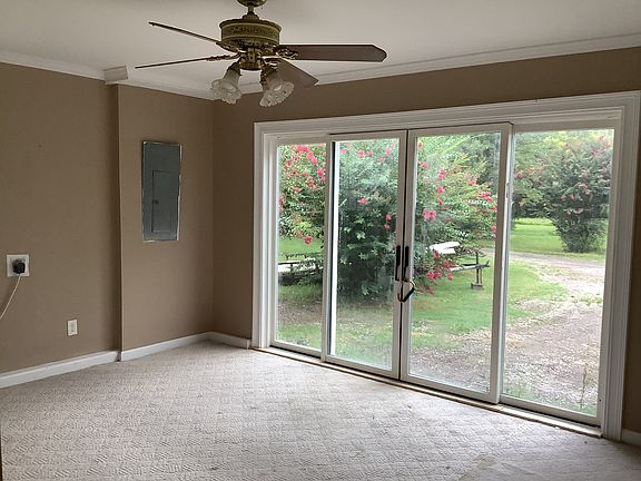 4th image of 3369 Sims Rd
