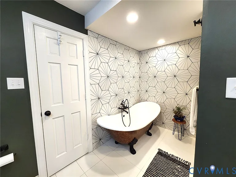 501 Pelham Dr — Photo 11
