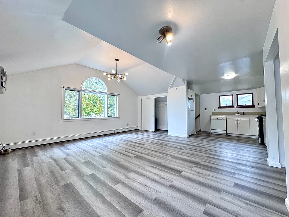 37 Reno Ave #2F