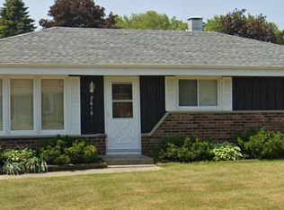 2615 Iris Ct, Racine, WI 53402