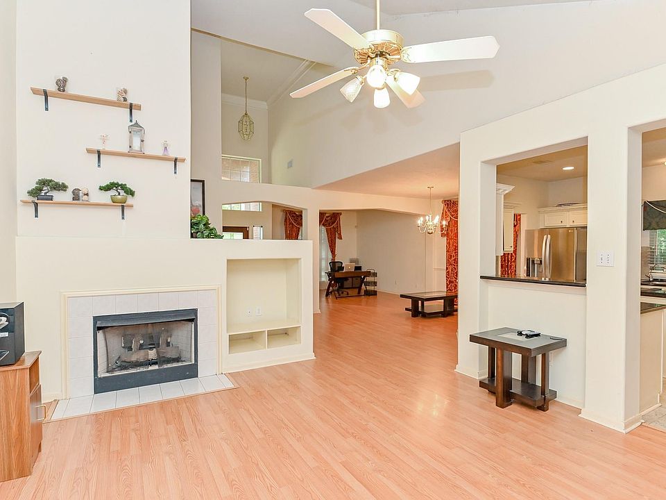 1st image of 1611 Sunshine Ct