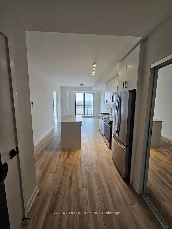 2 bed, $2,300 — Photo 4