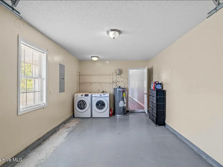 139 Charlton Rd — Photo 28