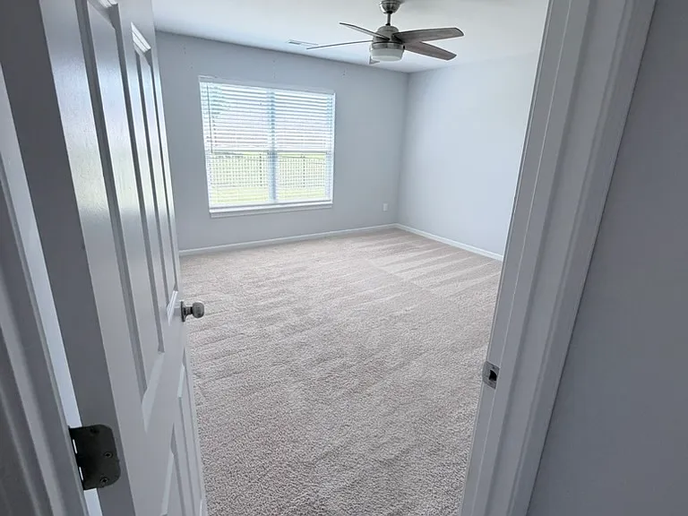 1018 Autumn Crest Ln — Photo 9