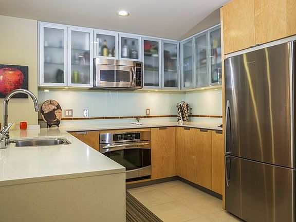 4th image of 1441 9th Ave Unit 409