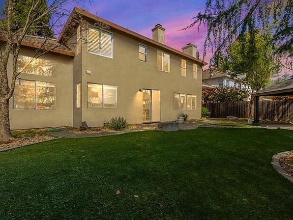 3rd image of 1073 Danielle Dr