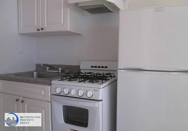 1st image of 255 E 61st St APT 3B