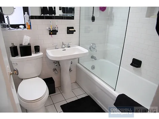 Rented by Aclawrence | media 9